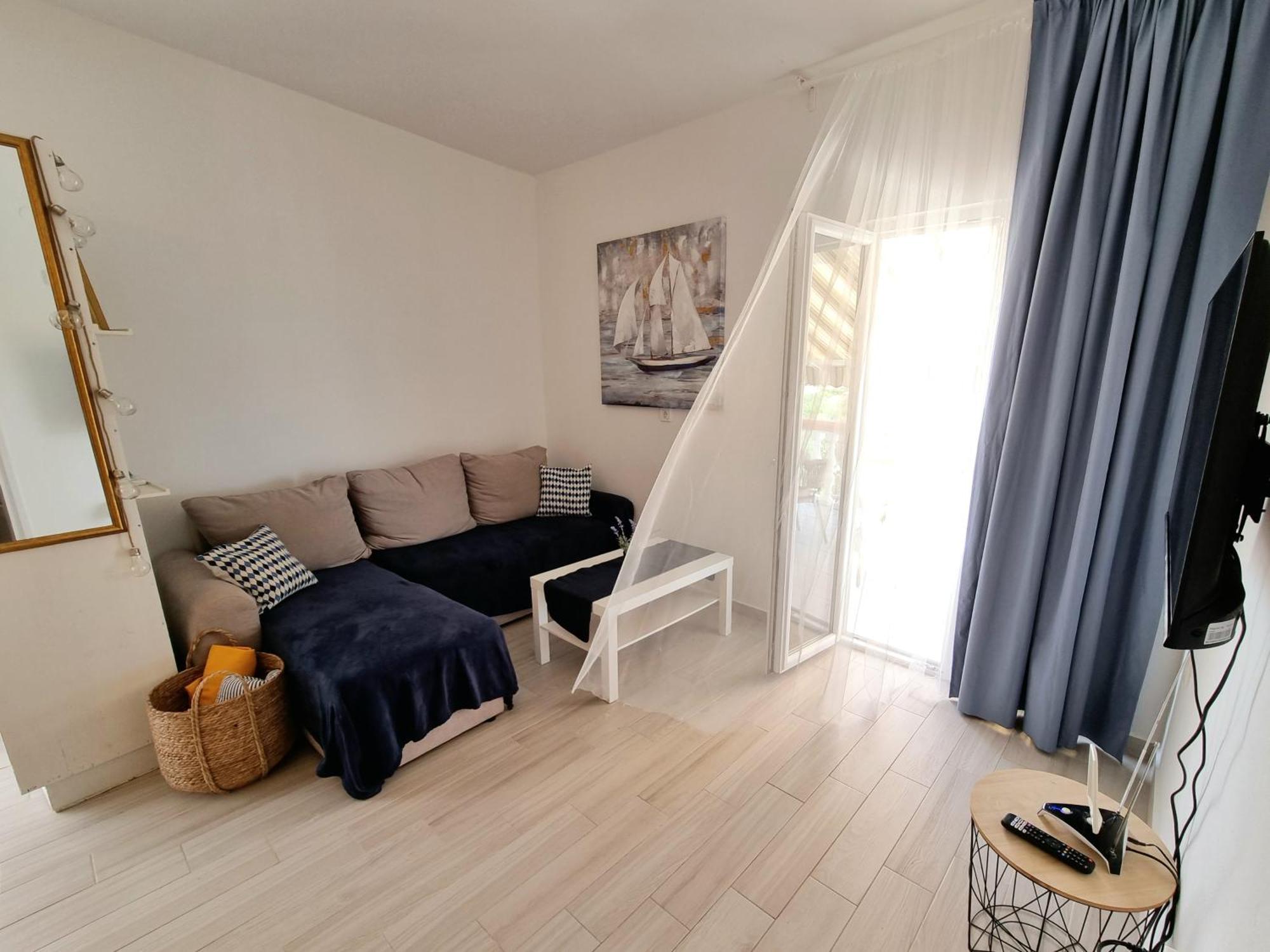 Apartments Katicin Poljana  部屋 写真